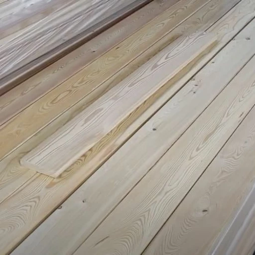 Доска террасная лиственница гладкая 34*190*5000, сорт АВ (0,95м2)